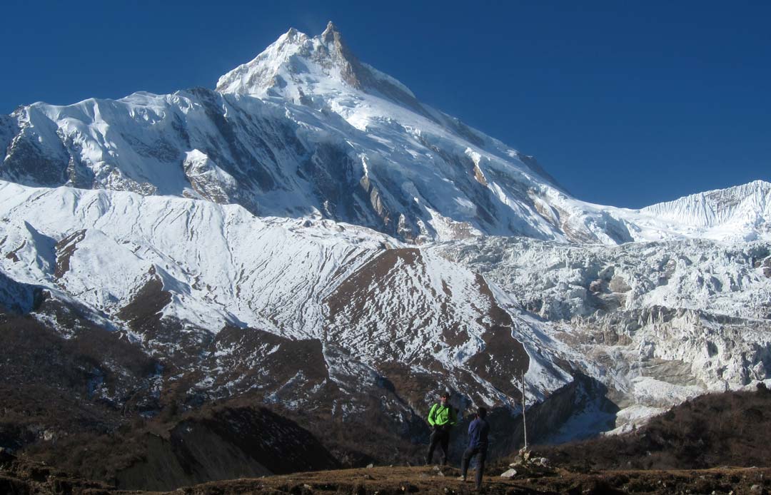 मनास्लु हिमपहिरोमा एक जनाको मृत्यु, १० को सकुशल उद्धार